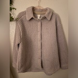 H&M, Warm Teddy Jacket, Snap button, size Medium loose fit
